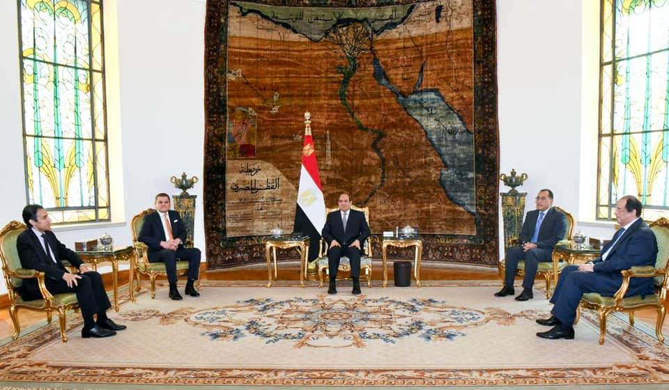 الرئيس السيسي يشدد على موقف مصر الثابت تجاه احترام سيادة ليبيا والحفاظ على وحدة أراضيها