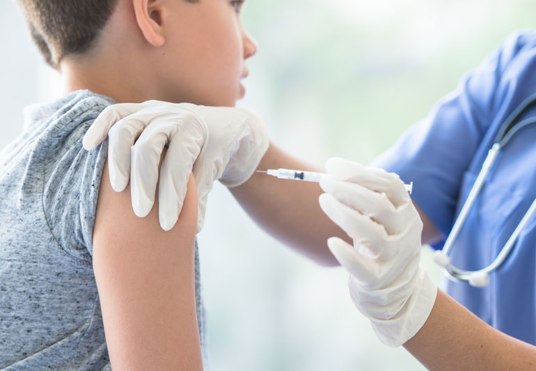 الصحة تعلن زيادة جرعات تطعيم الأطفال بفيتامين A |صور