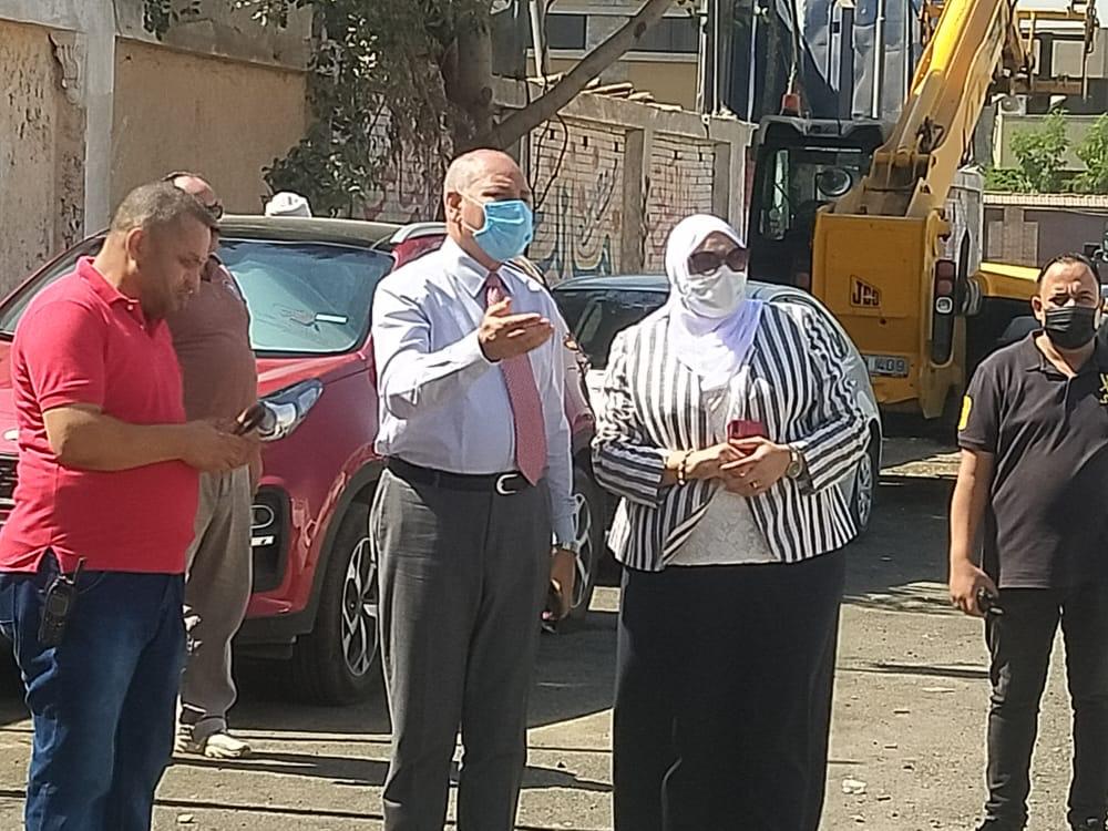 نائب محافظ القاهرة يتابع توسعة شارع الشركات في غرب مدينة نصر