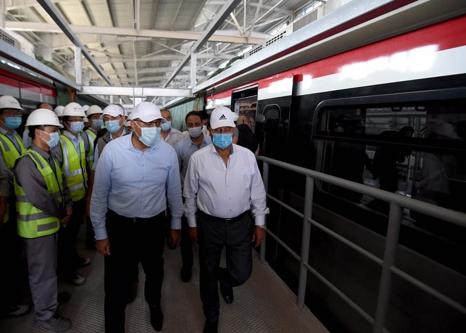 جولة رئيس الوزراء في مشروع القطار الكهربائي الخفيف (LRT)