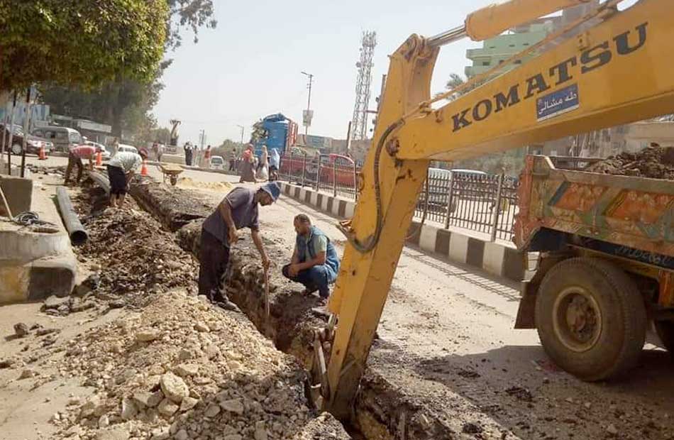 البدء في إحلال وتجديد شبكات المياه بشارع عبد المنعم رياض بأشمون | صور