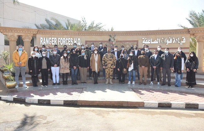 زيارة مجموعة من شباب مصر الدارسين بالخارج إلى مقر قيادة قوات الصاعقة