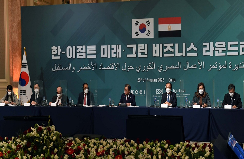 رئيس الوزراء يؤكد حرص الحكومة على تقديم كل أوجه الدعم والتعاون للاستثمارات الكورية الجنوبية