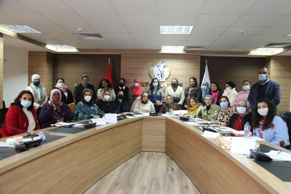 مايا مرسي تلتقي السيدات رائدات الأعمال المشاركين بفعاليات ورشة المشاريع الحرفية بالمجلس القومي للمرأة 