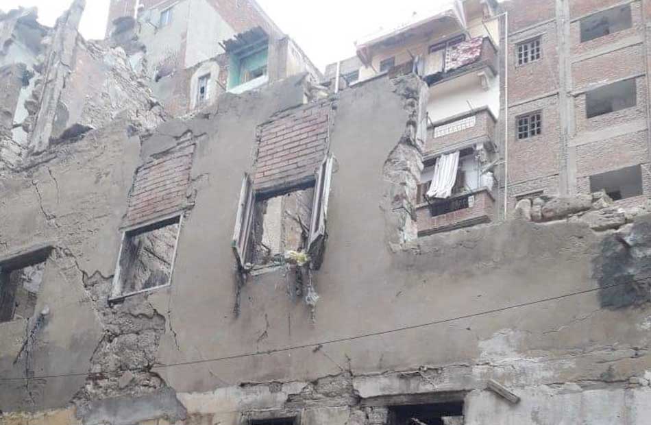 إزالة أجزاء من  عقارات تهدد حياة المواطنين غرب الإسكندرية 