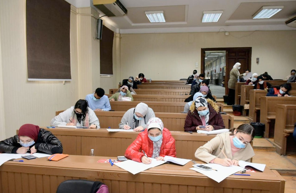 امتحانات جامعة القاهرة 