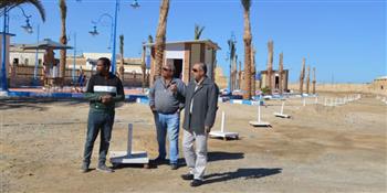   رئيس مدينة القصير يتابع أعمال تطوير الشاطئ ومكتبة مصر العامة |صور