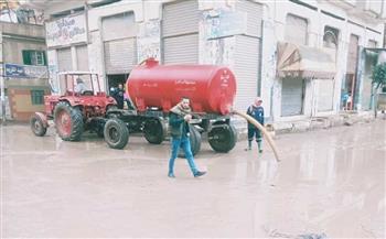   استمرار جهود رفع مياه الأمطار من شوارع كفرالشيخ