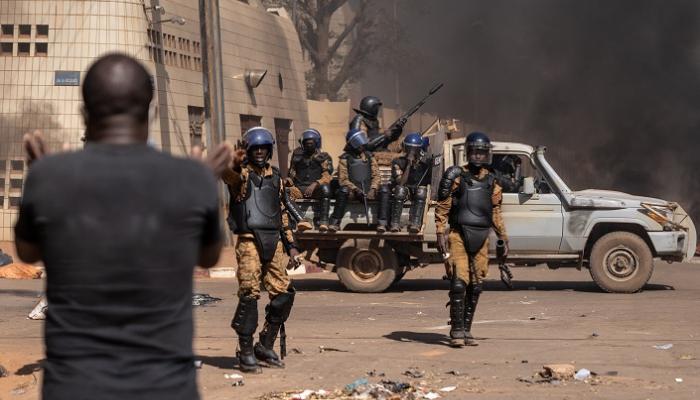 حكومة بوركينا فاسو لا صحة لاستيلاء الجيش على الحكم