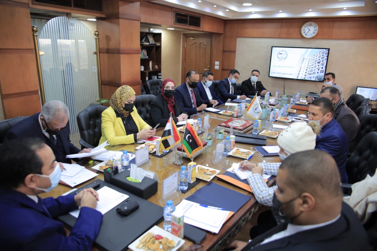 رئيس التنظيم والإدارة يستعرض خطة الإصلاح الإداري على وفد من وزارة الخدمة المدنية الليبية