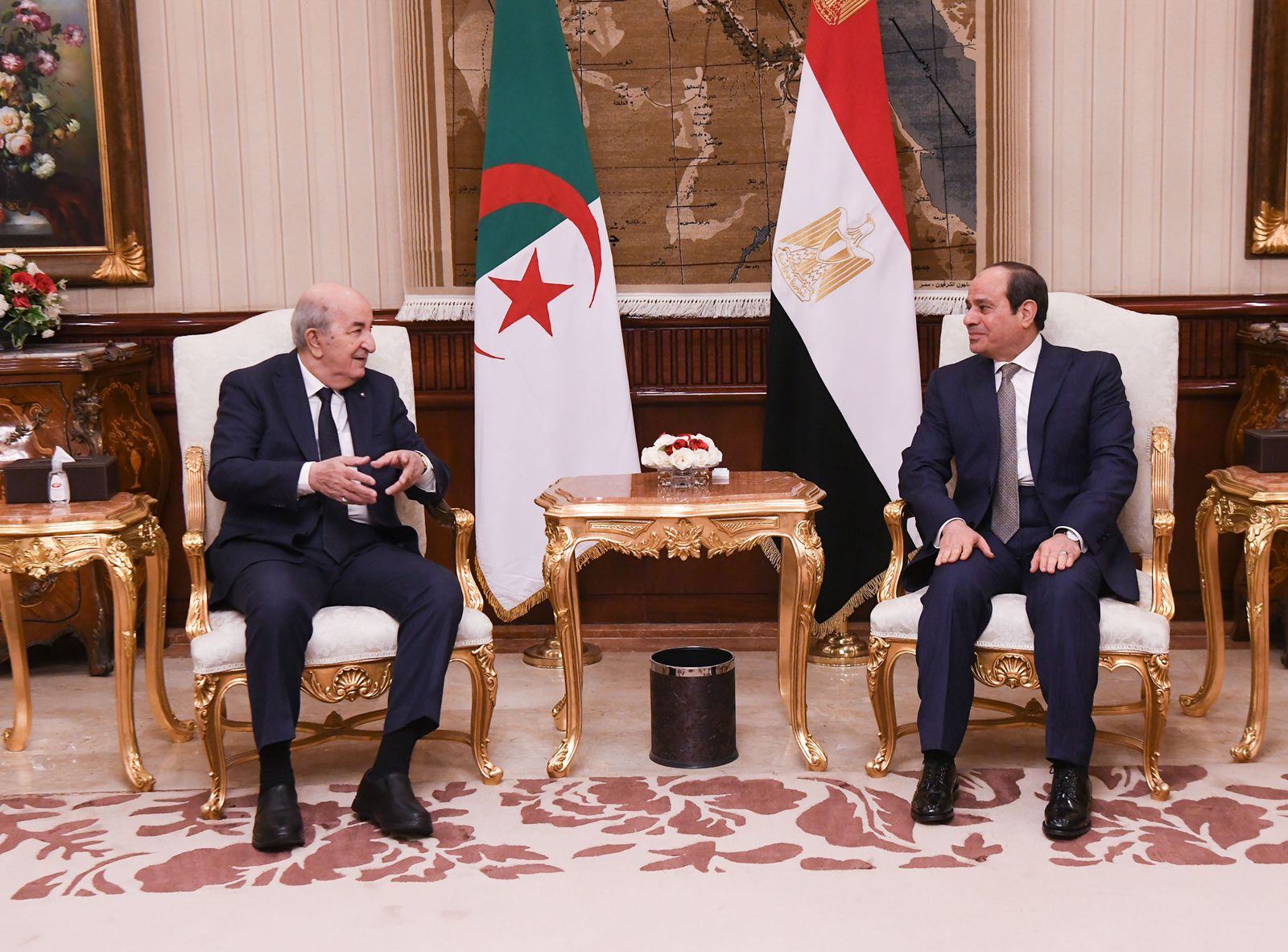  استقبال الرئيس عبد الفتاح السيسي لنظيره الجزائري