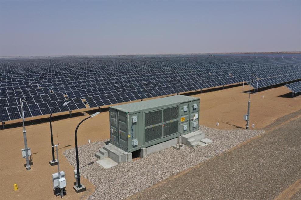 تدشين أكبر مشروع للطاقة الشمسية في سلطنة عُمان وفق  رؤية  