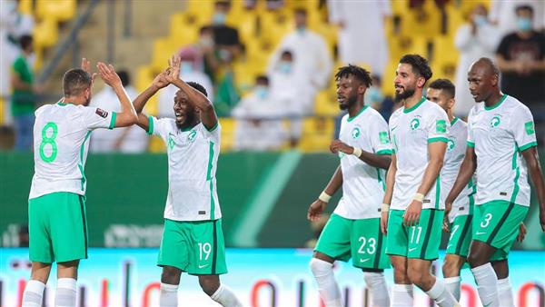 منتخب السعودية يرفع شعار الفوز أمام اليابان لوضع قدمه في مونديال 
