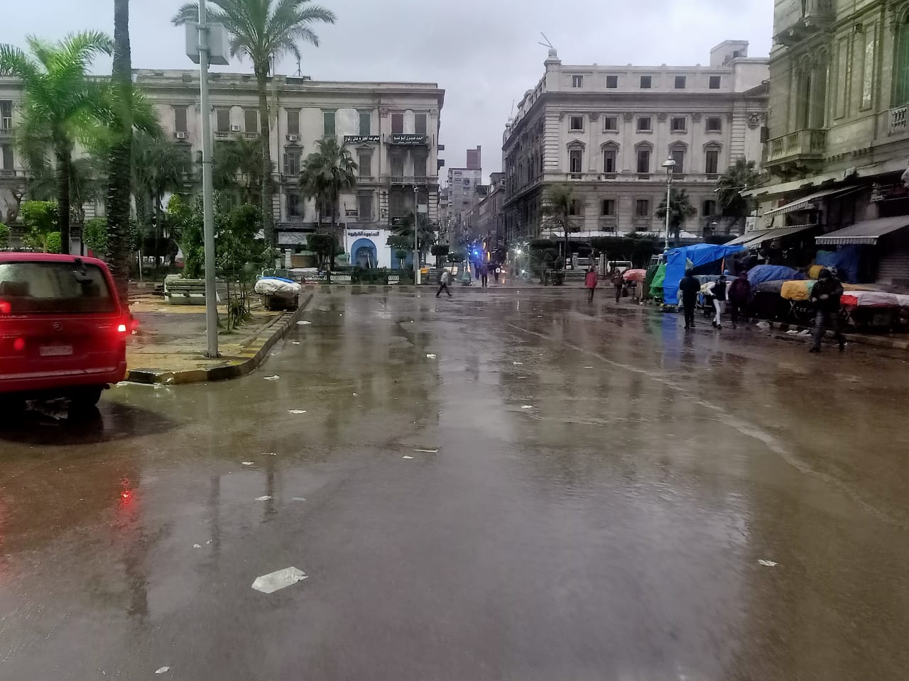 الإسكندرية تعلن حالة الطوارئ أمطار غزيرة وصقيع يضربان المحافظة وأمواج البحر ترتفع 