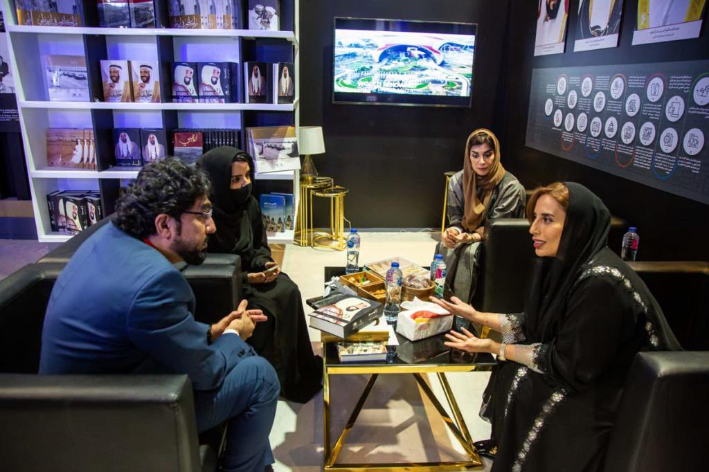 سفيرة الإمارات تزور معرض القاهرة الدولي للكتاب