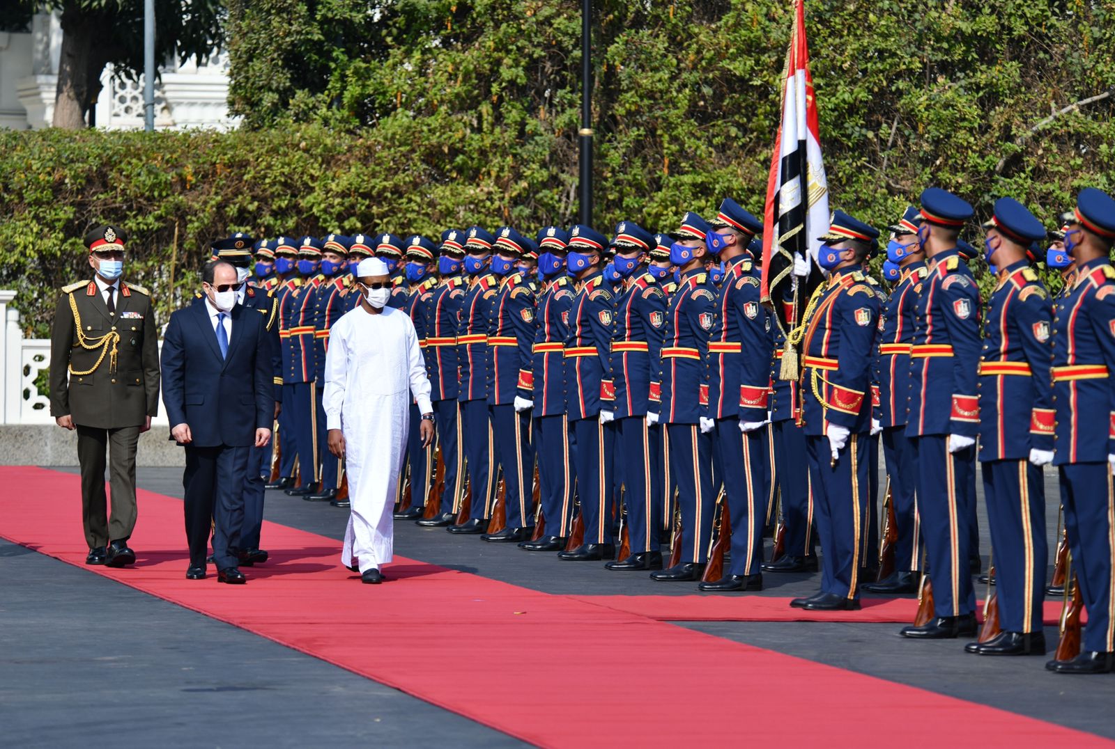 الرئيس السيسي يستقبل رئيس المجلس العسكري الانتقالي لجمهورية تشاد 