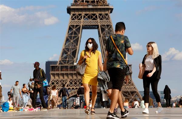 فرنسا تسجل نصف مليون إصابة جديدة بكورونا في رقم قياسي جديد خلال  ساعة