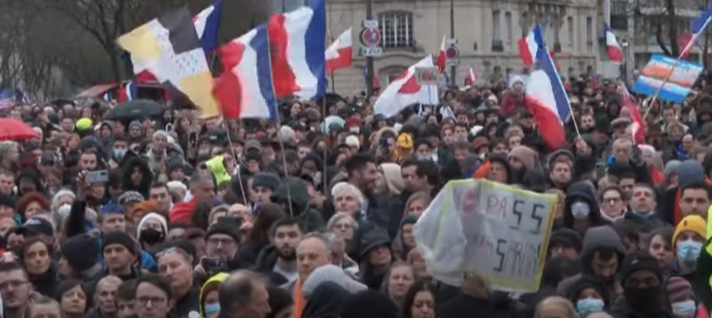 فرنسا تظاهرات ضد قانون شهادة اللقاح