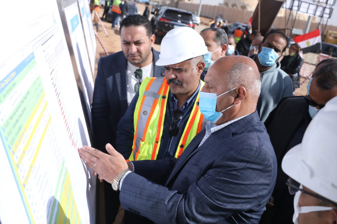 وزير النقل يتابع معدلات تنفيذ مشروع مونوريل العاصمة الإدارية الجديدة وورش الصيانة والعمرات تفاصيل | صور