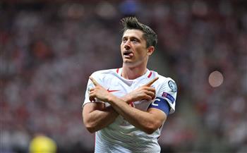         Lewandowski leads Barcelona to victory in the final minutes against Valencia in the Spanish League