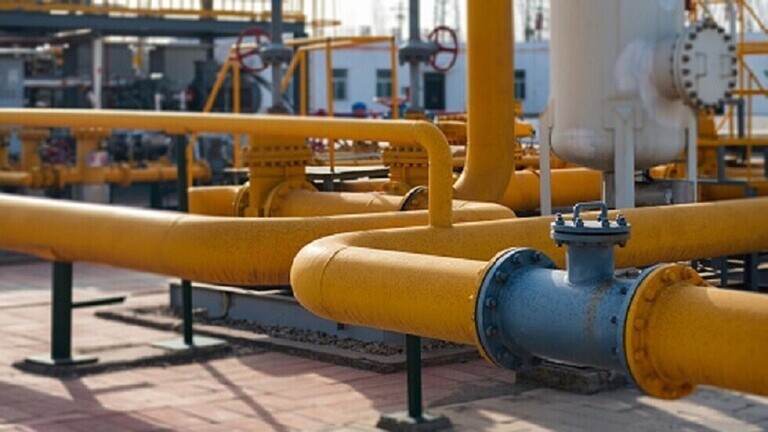 اقتراح أوروبي بتقييد أسعار الغاز وروسيا تقلص الإمدادات أكثر