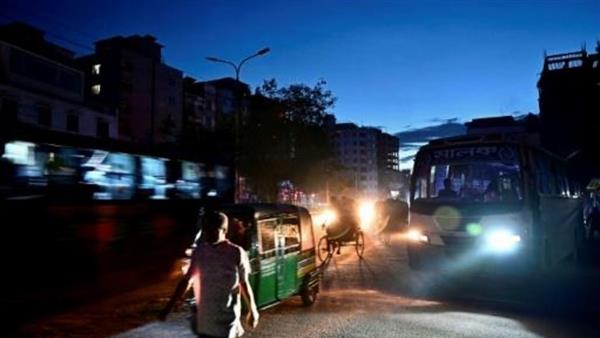 انقطاع التيار الكهربائي في بنجلادش عن  مليون شخص