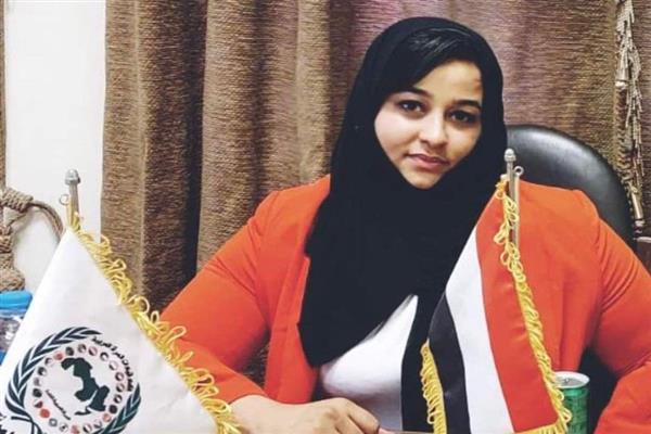 وزير الإعلام اليمني يدين اختطاف جماعة الحوثي للقيادية النسوية فاطمة العرولي
