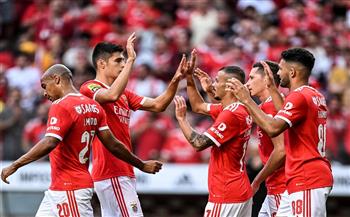         Benfica beat Chaves to consolidate its lead in the Portuguese League