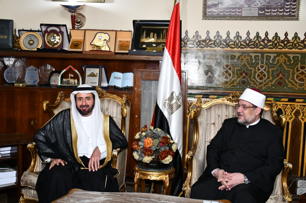 وزير الأوقاف يلتقي وزير الحج والعمرة السعودي