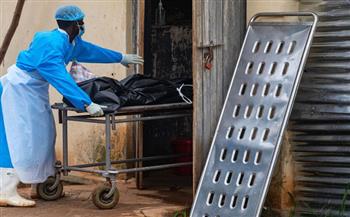   ;الموت-كلّ-يوم;-حداد-وقلق-في-بؤرة-تفشي-فيروس-إيبولا-في-أوغندا-|صور