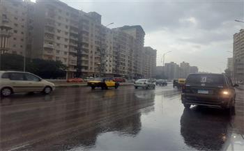   عزل وتأمين الكابلات الأرضية وأعمدة الإضاءة بكورنيش الإسكندرية تحسبا للأمطار
