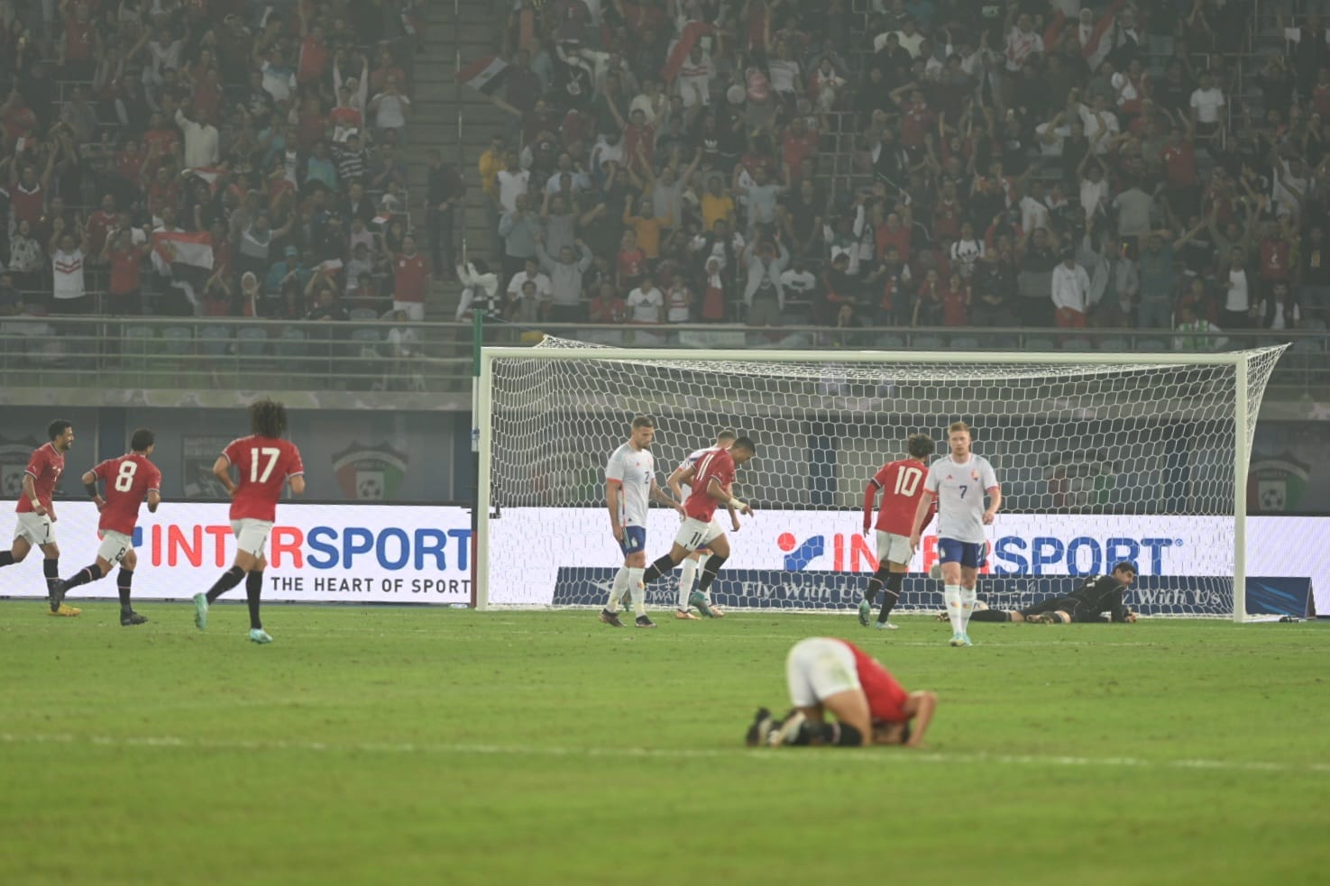 معلق مباراة مصر وبلجيكا حزين لغياب ;الفراعنة; عن كأس العالم