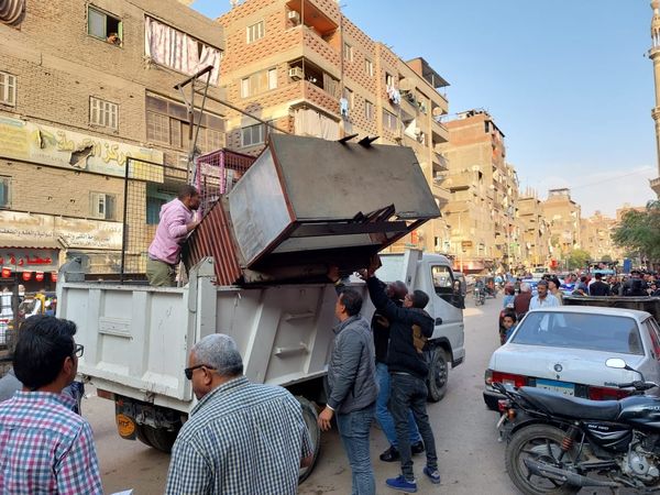 حي العمرانية يُشن حملات لرفع الإشغالات من شارع مستشفى الصدر |صور - بوابة  الأهرام