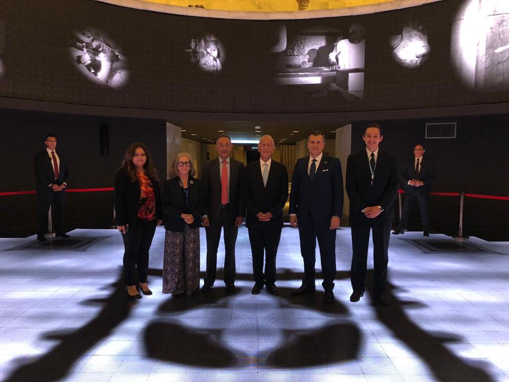 رئيس البرتغال خلال زيارته للأهرامات والمتحف القومي