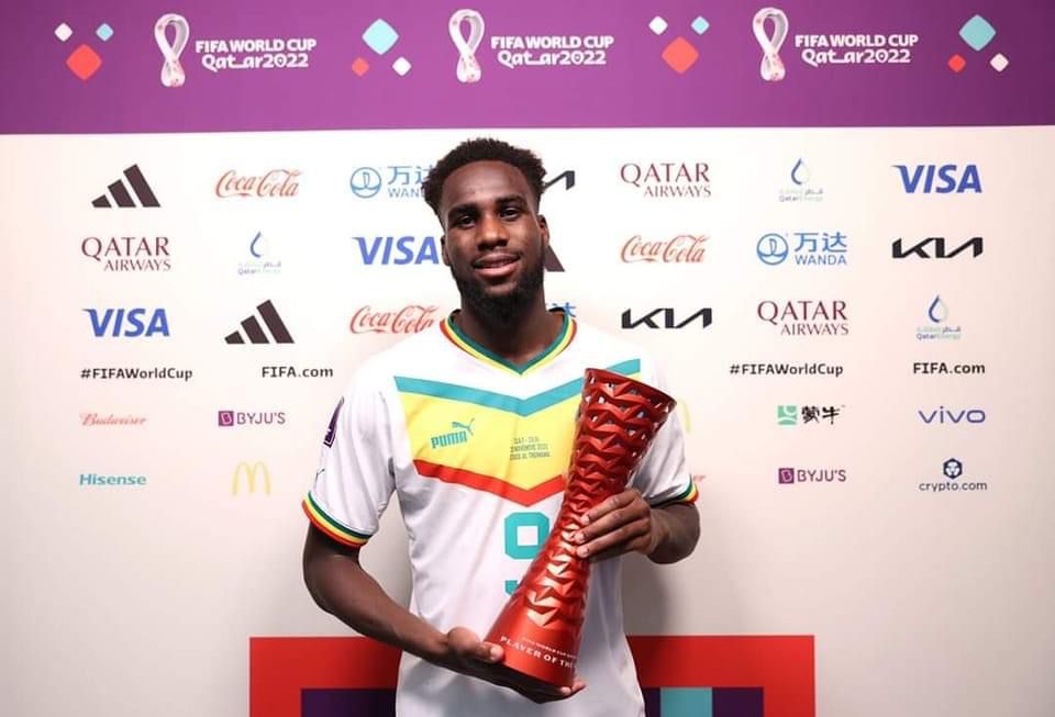 بولاي ديا أفضل لاعب في مباراة قطر والسنغال في كأس العالم