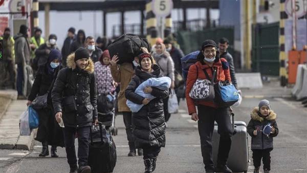 خبير في السكان والهجرة  الترحيب المبالغ فيه باللاجئين الأوكرانيين خلق أزمة في أوروبا