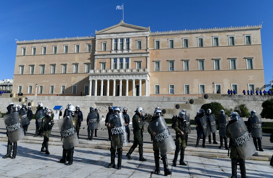 جهاز المخابرات اليوناني يتنصت على هواتف الوزراء والعديد من السياسيين