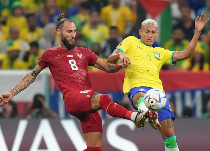 منتخب البرازيل يضمن تأهله لدور الستة عشر بكأس العالم بالفوز على سويسرا