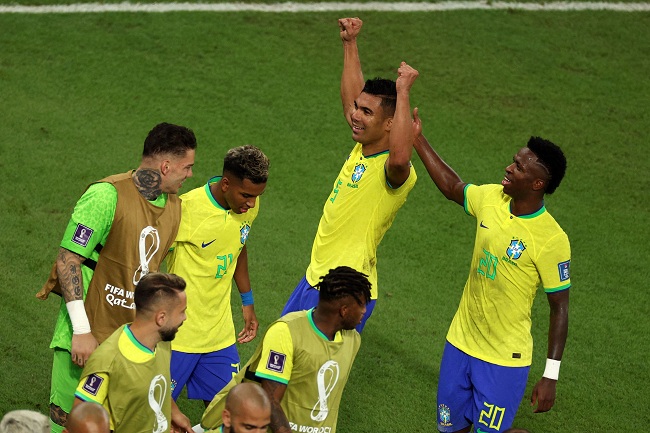 المنتخب البرازيلي يضمن تأهله لدور الستة عشر بكأس العالم بالفوز على سويسرا