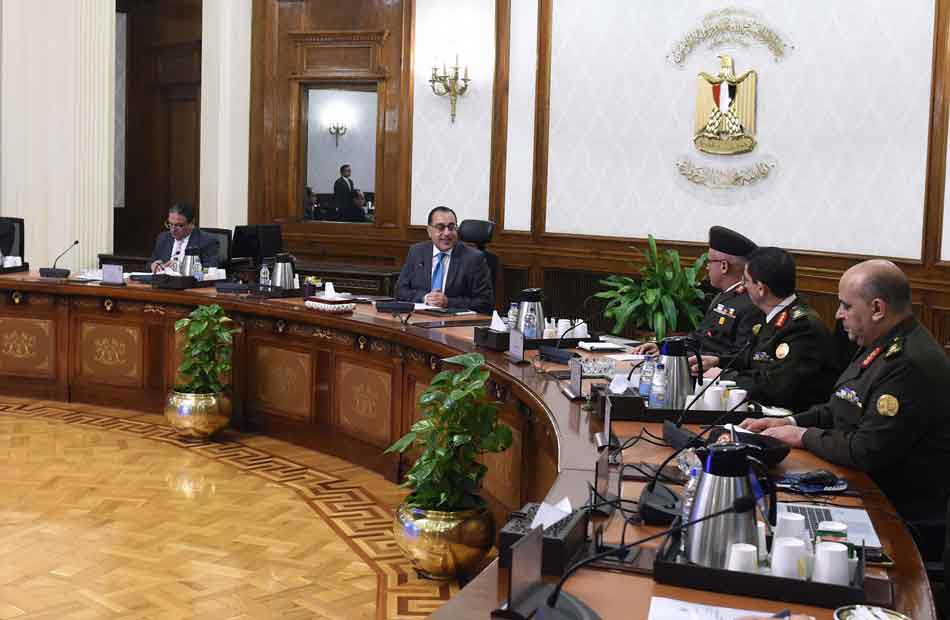 رئيس الوزراء يتابع موقف تنفيذ مشروعيْ  ممشى أهل مصر  وتطوير محور  يوليو