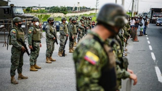 الإكوادور توسع نطاق حال الطوارئ لكبح عنف عصابات المخدرات