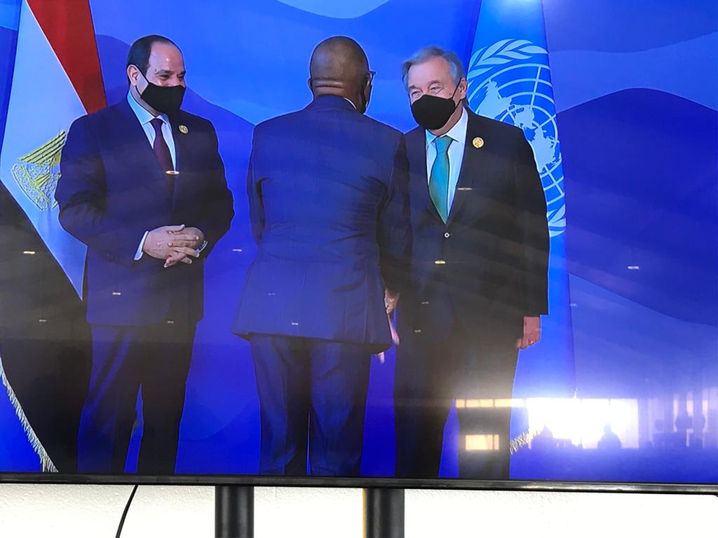 الرئيس السيسي وأمين عام الأمم المتحدة يستقبلان رؤساء وقادة الدول المشاركين في قمة المناخ في شرم الشي