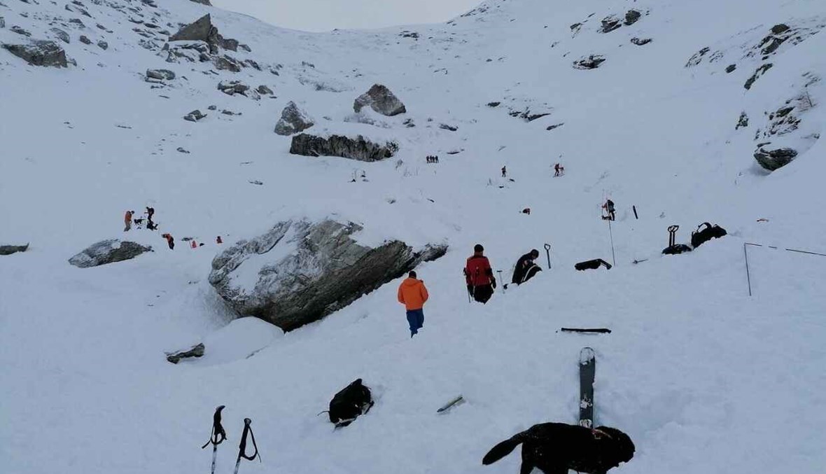 عشرة أشخاص يشتبه في دفنهم تحت انهيار جليدي في النمسا