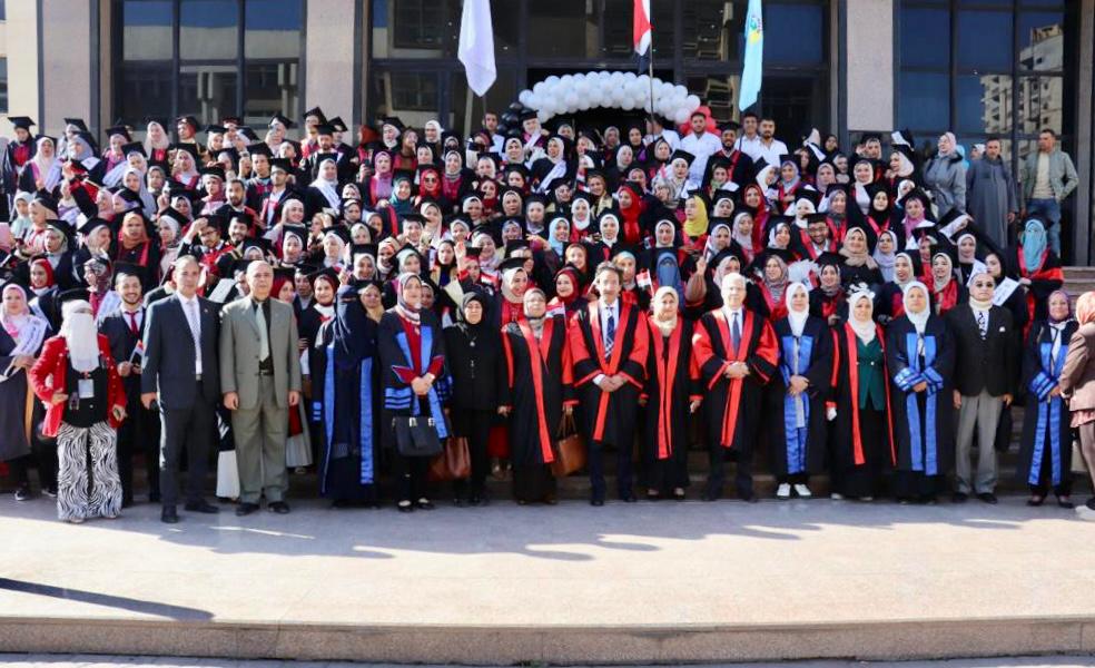 كلية التمريض بجامعة طنطا تحتفل بتخرج 3 دفعات| صور - بوابة الأهرام