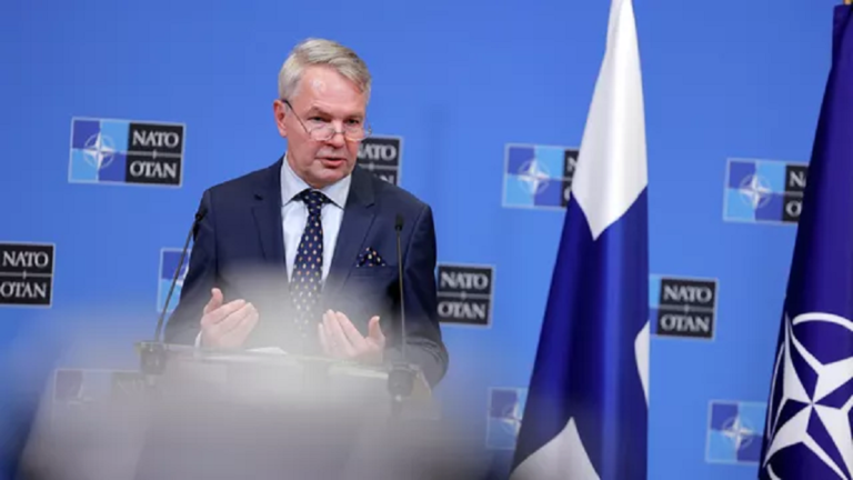 وزير خارجية فنلندا يتهم روسيا بالتهديد النووي