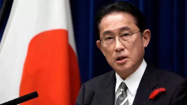 أوكرانيا تدعو رئيس الوزراء الياباني لزيارة كييف