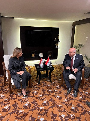 رئيس الوزراء العراقي يستقبل وزيرة الثقافة بمقر الحُكم 
