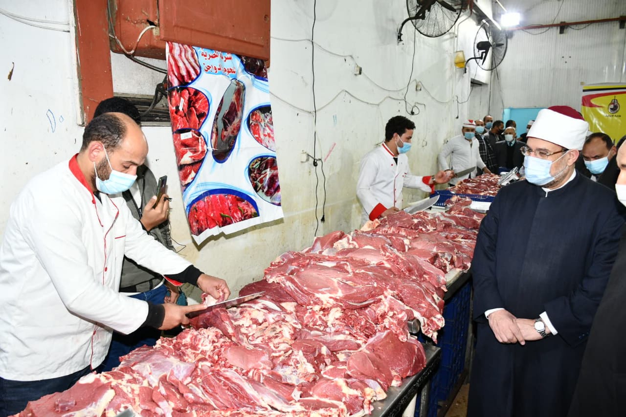 وزير الأوقاف يطلق مشروع صكوك الإطعام