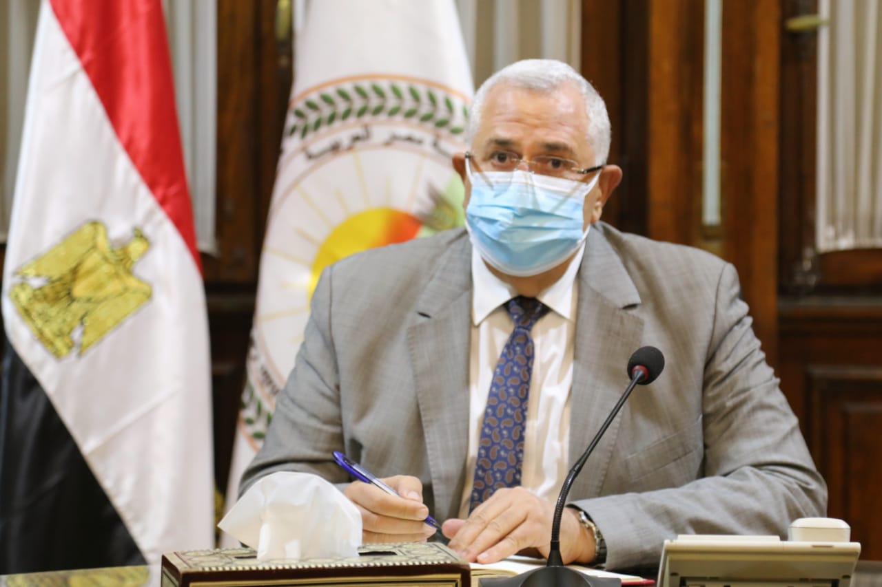 وزير الزراعة سيناء تجني ثمار الأمن والاستقرار في عهد الرئيس السيسي