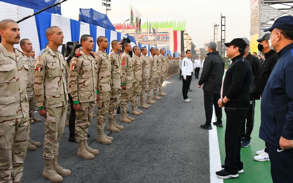 المتحدث الرئاسي ينشر صور تفقد الرئيس السيسي فجر اليوم لمقر الكلية الحربية